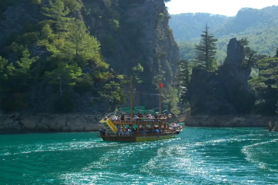 Green Canyon Boat Tour