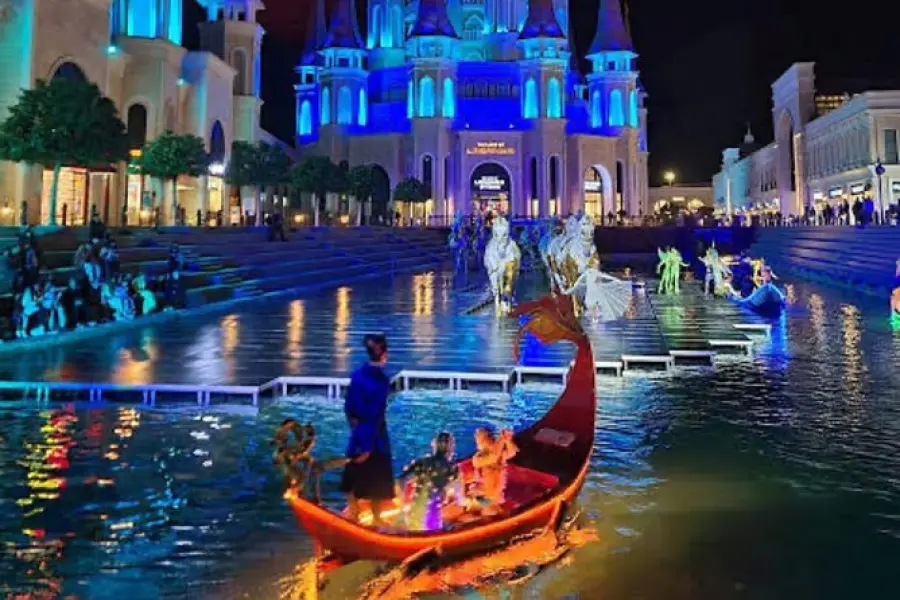 Land of Legends Night show